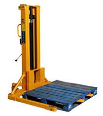 Straddle Stacker